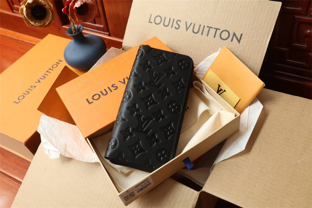 Louis Vuitton wallet ZIPPY M62902  2025 new 